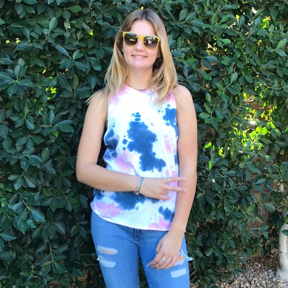 🌸🌿Handmade Tie Die Muscle Tank🌿🌸 - Picture 4 of 4